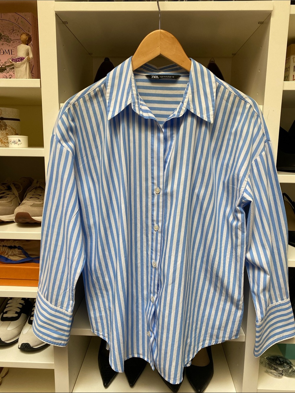 Zara Blue & White Striped Women’s Shirt. Like NEW!  Oversized XS